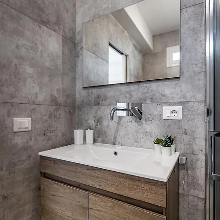 Apartment Shalamu Luxury